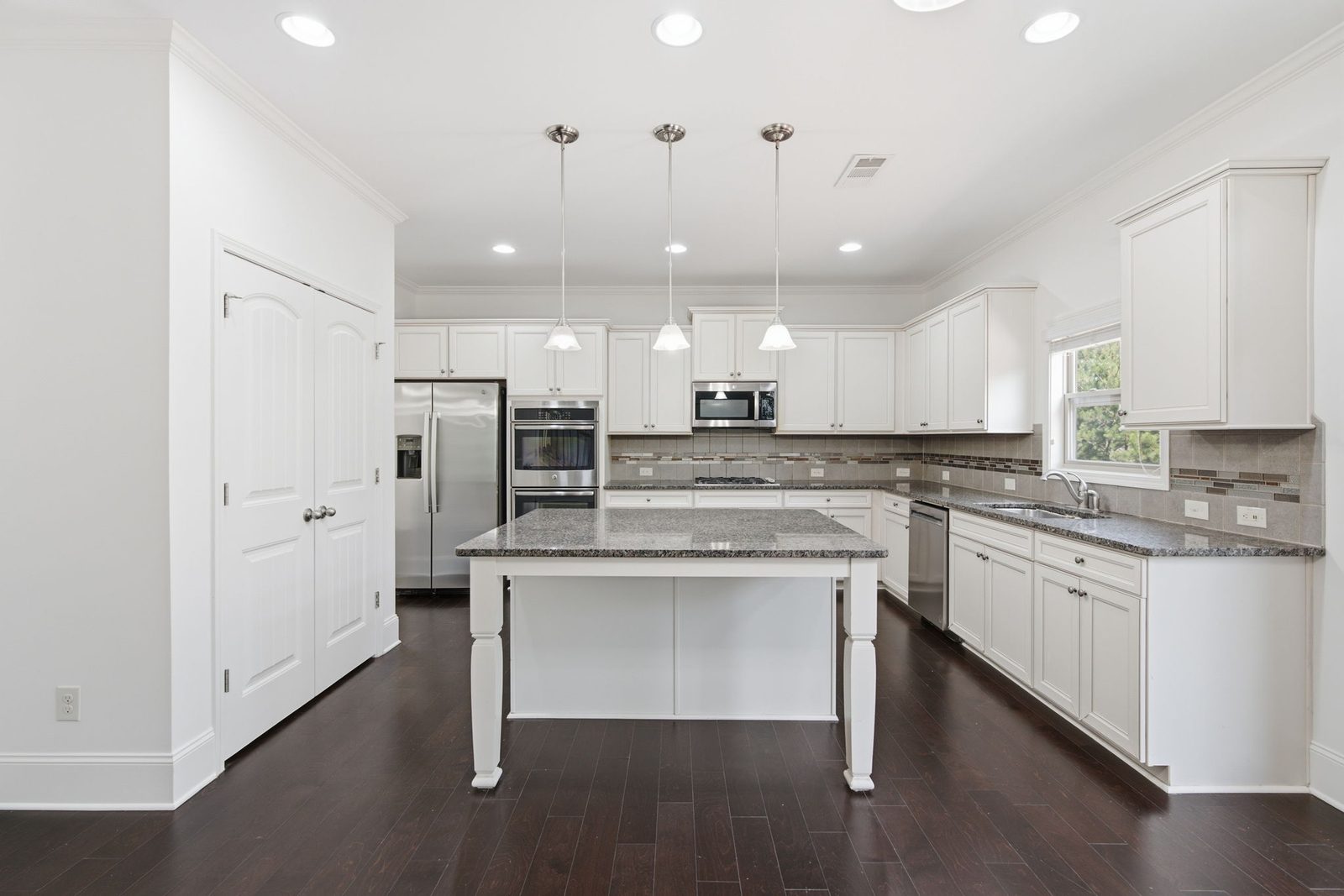 4235 Isabelline Bluff — photo 14